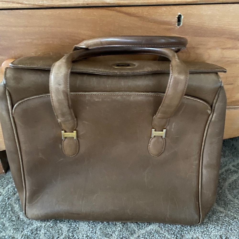 Vintage 1960s Gucci handbag with original dustbag and box